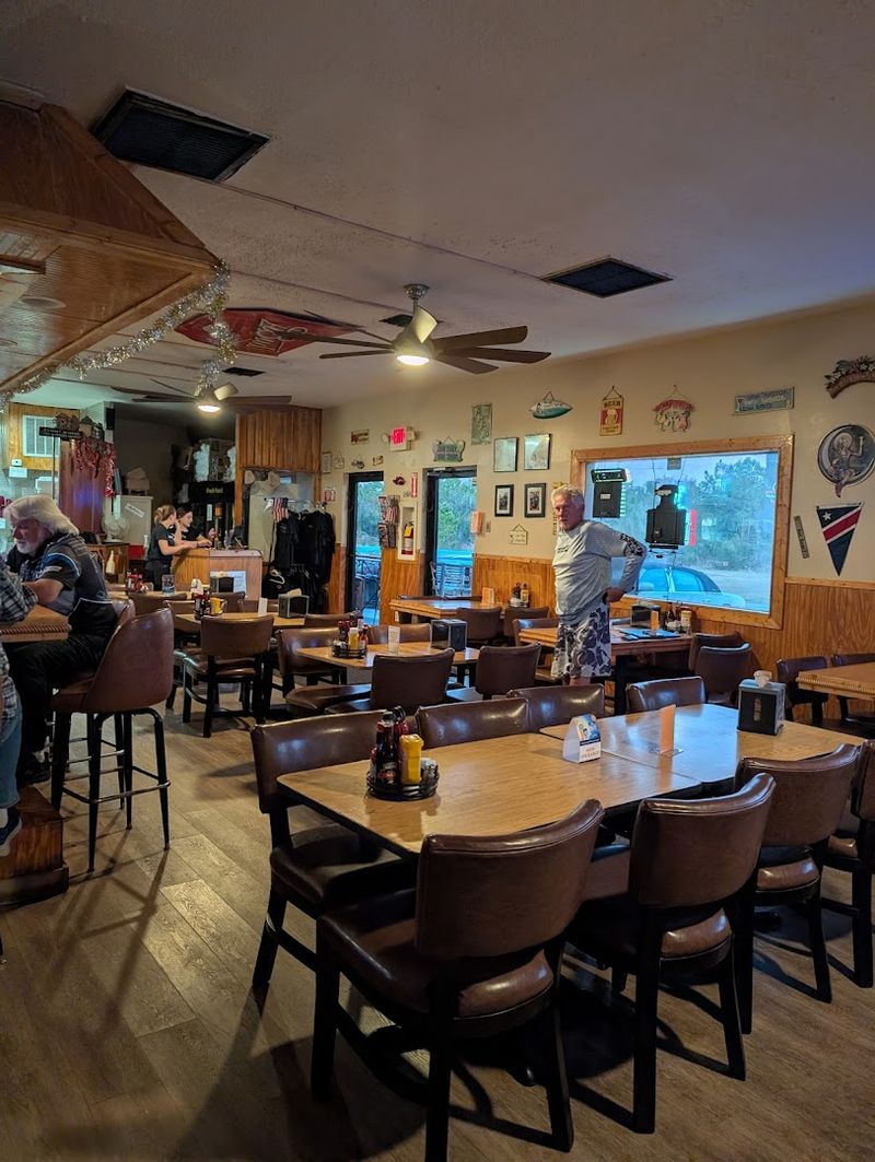 The Atmosphere Inside the Dining Room