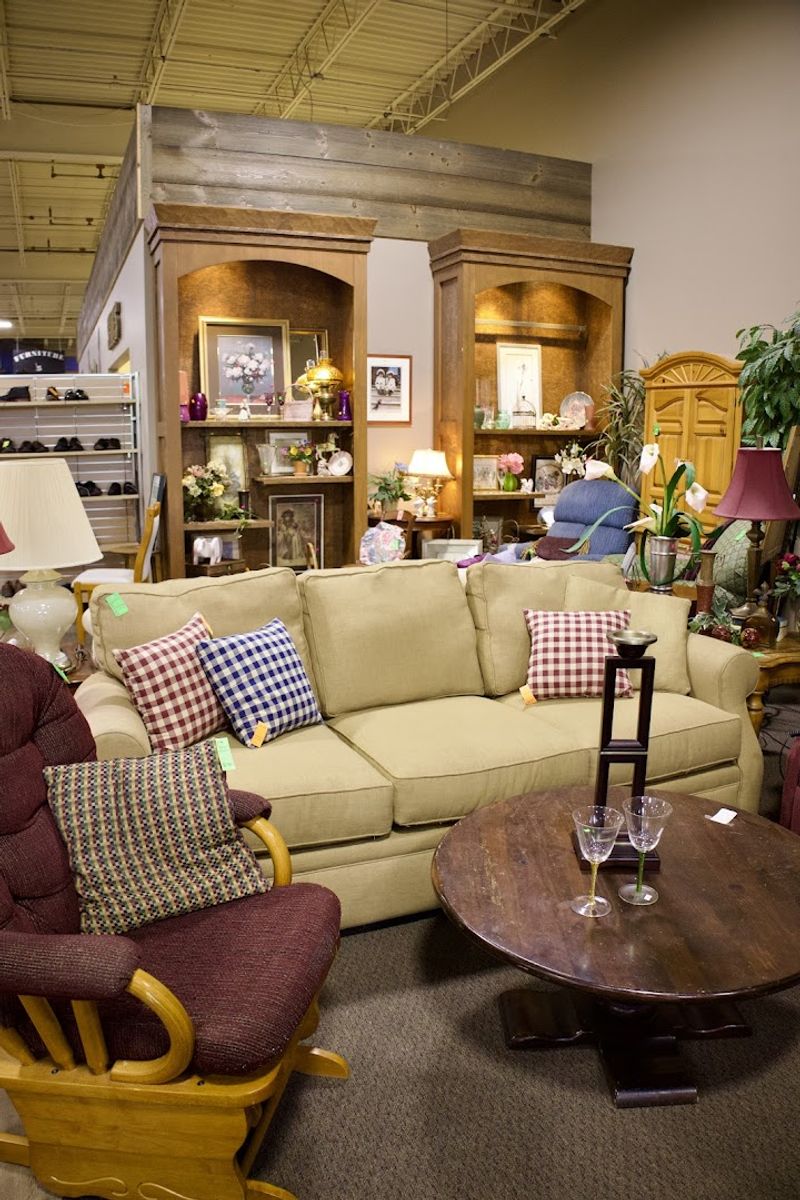 Hillcrest Thrift Shop — Kansas City