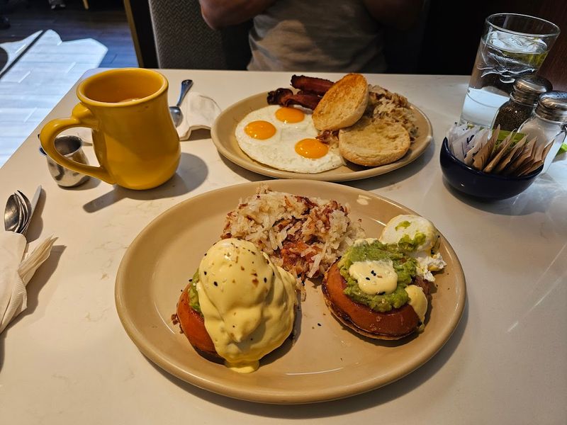 Colorado, Snooze, an A.M. Eatery (Denver)