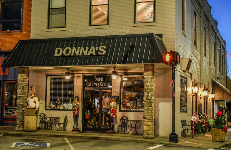 Donna's Old Town Cafe - Madisonville