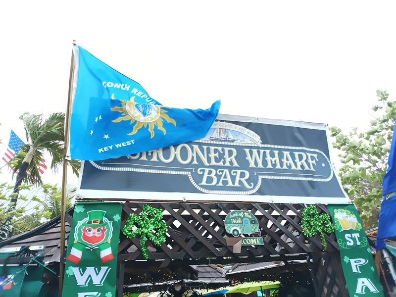 Schooner Wharf Bar