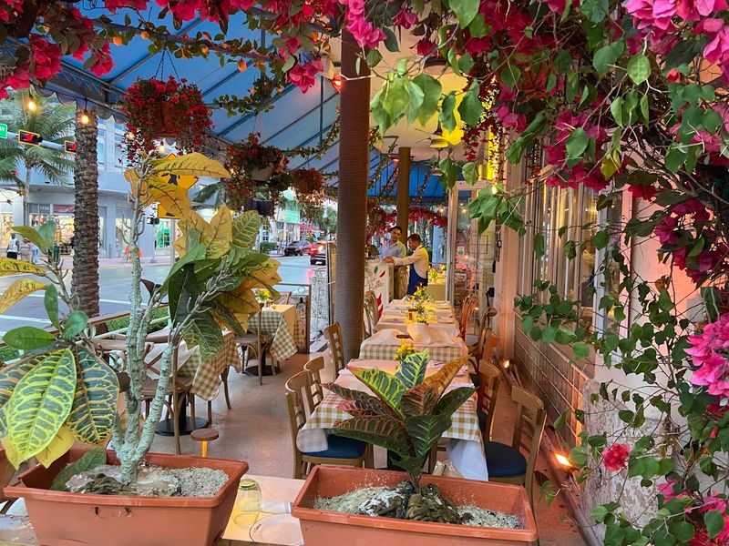 Outdoor Seating and the Miami Atmosphere