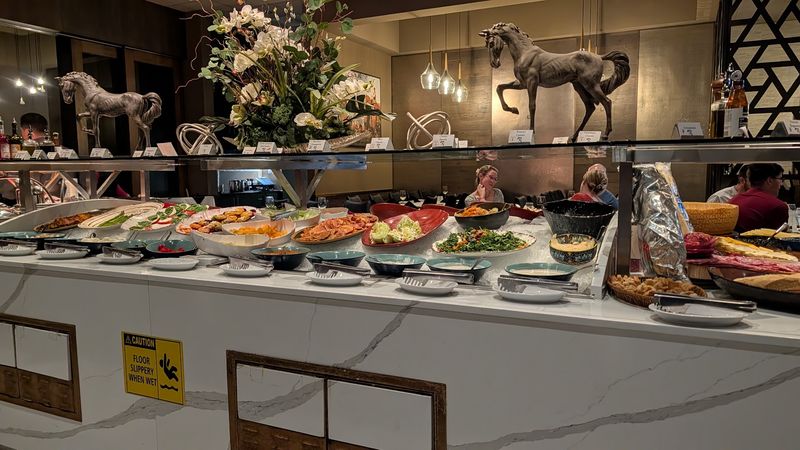 Lunch Hours and What to Expect Midday