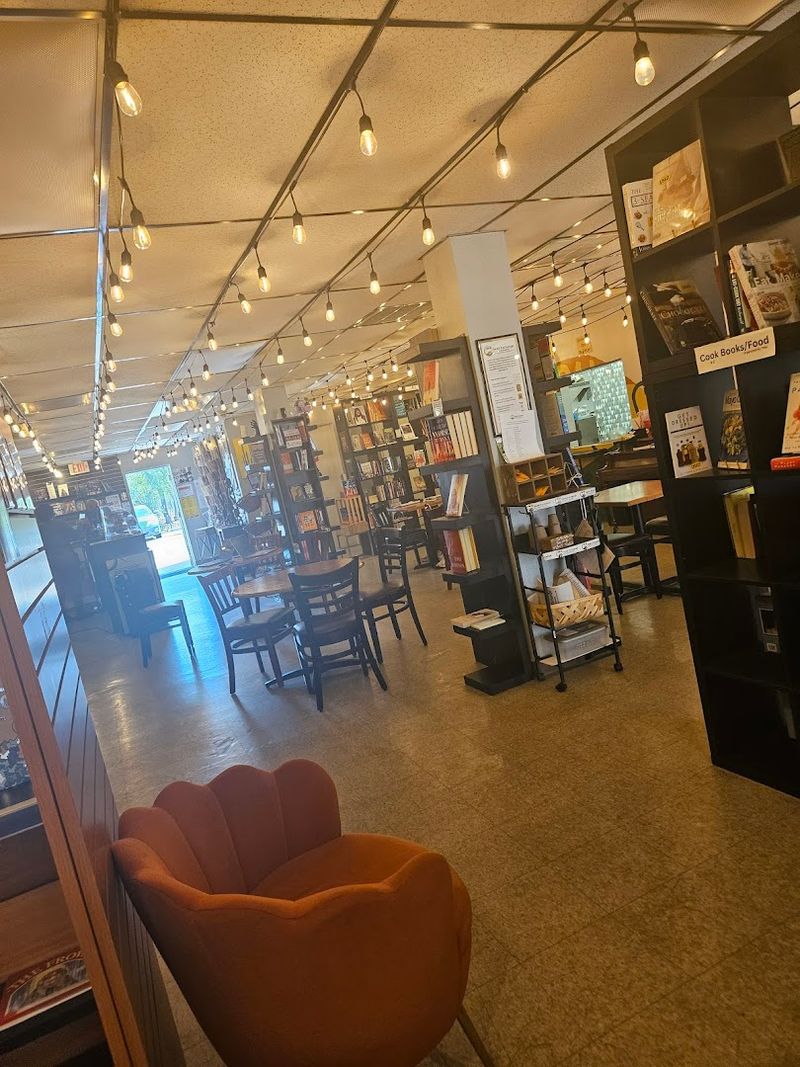 Grassrootz Bookstore — Phoenix