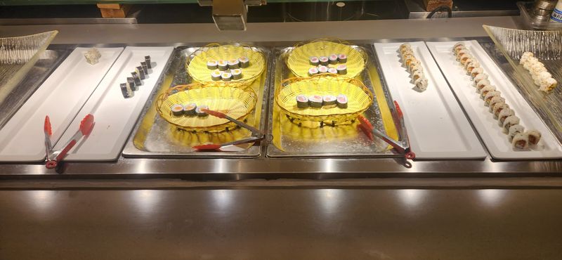 Golden Apple Buffet — Kansas City Area