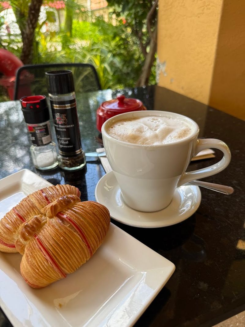Coffee and Drinks to Complete the Experience