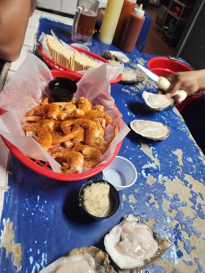 How Lee and Rick's Compares to Fancier Seafood Spots