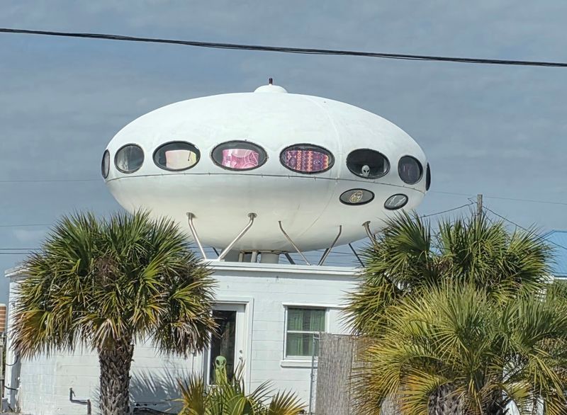Futuro House - Pensacola Beach