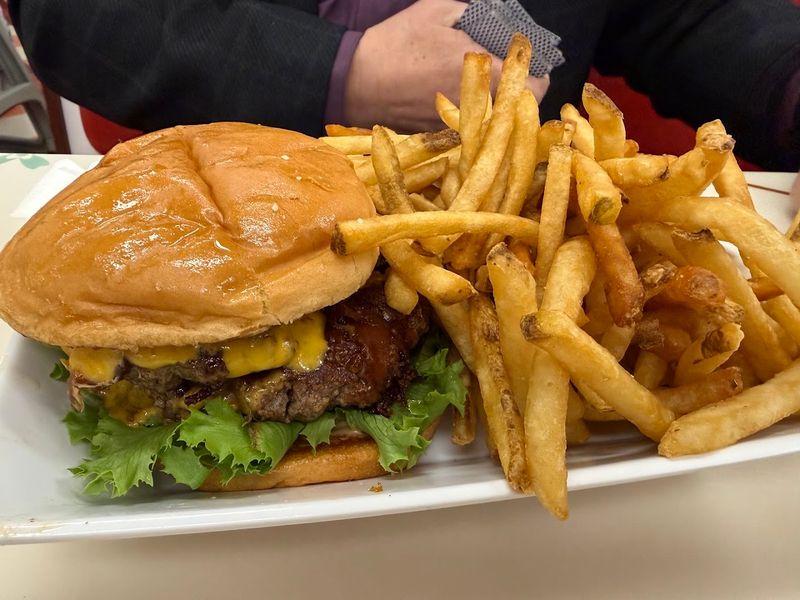 DickieJo's Burgers - Eugene