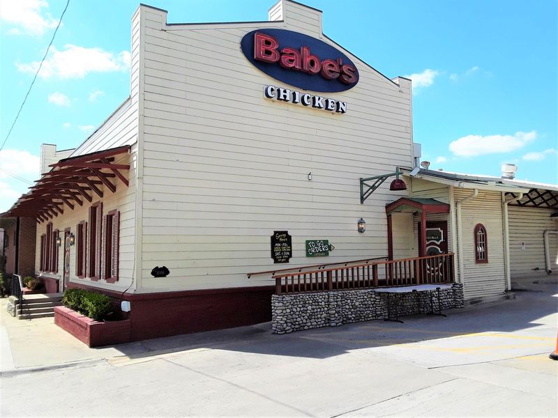 Babe's Chicken Dinner House - Texas Locations