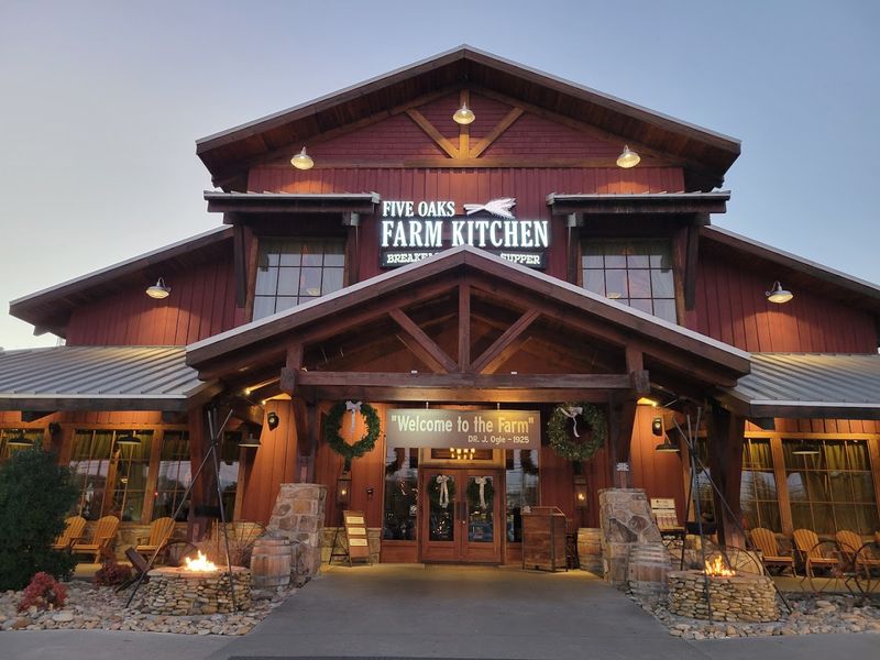Five Oaks Farm Kitchen — Sevierville