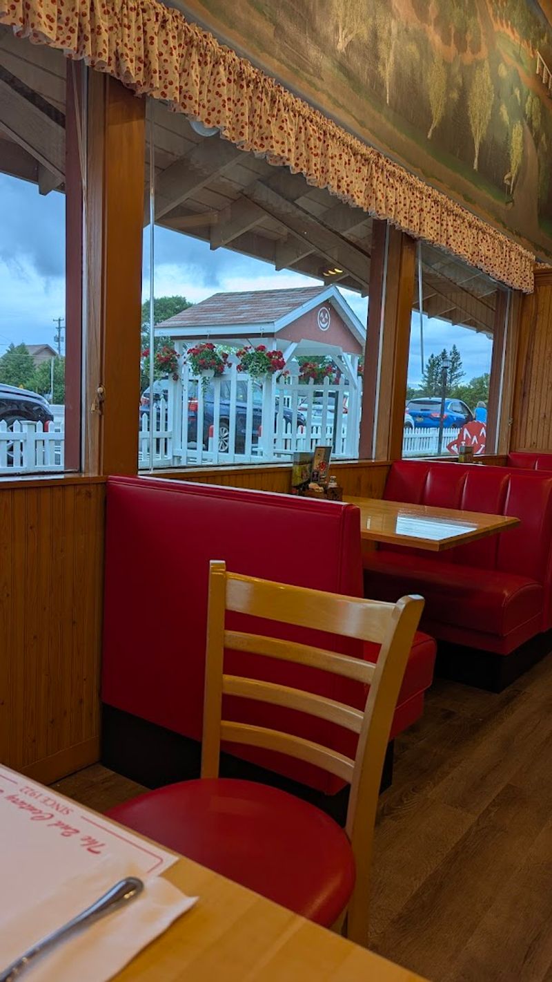 The Retro Atmosphere That Makes You Feel Right at Home