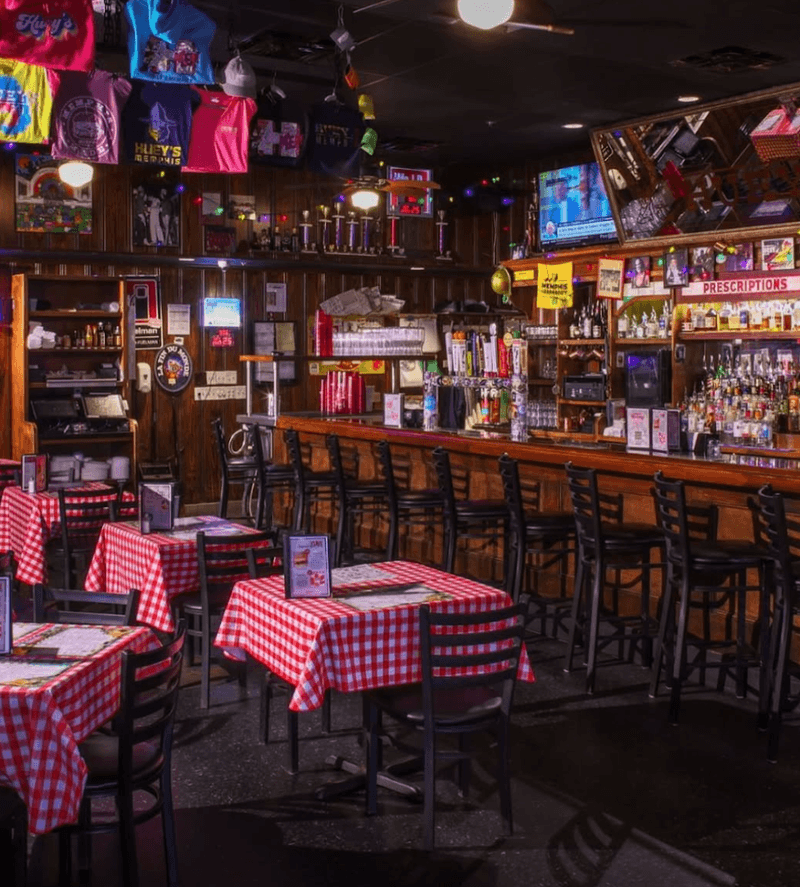 Huey's (Memphis) — Bar Food Done Right