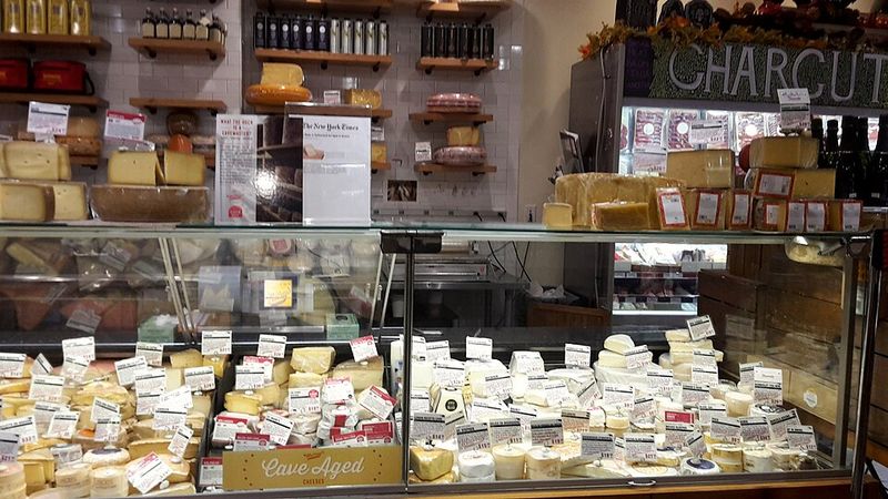 Murray's Cheese (Kroger location)