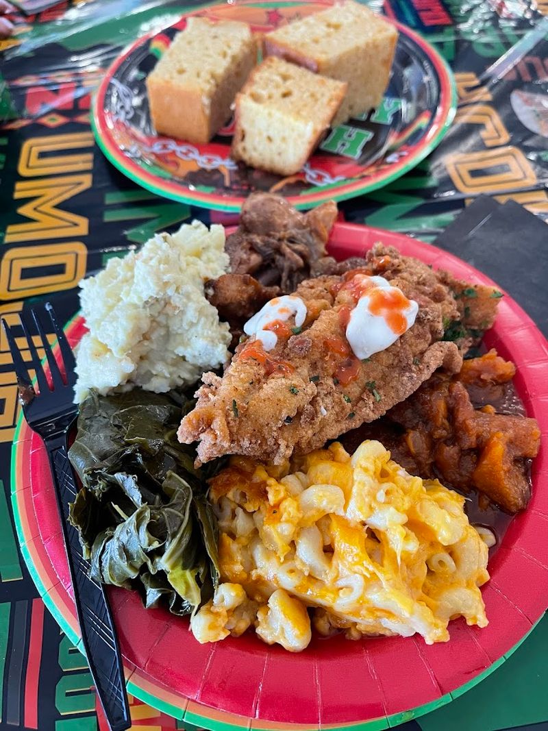 Monai's Soulfood Restaurant, Carteret