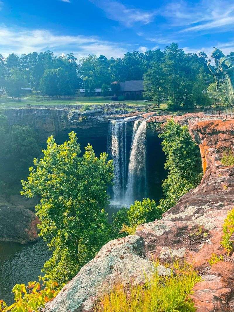 Noccalula Falls (Gadsden) — Beauty With a Legend