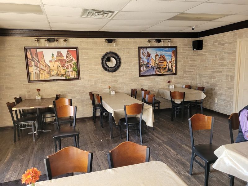 The Atmosphere Inside: Cozy Rooms and a Casual European Feel