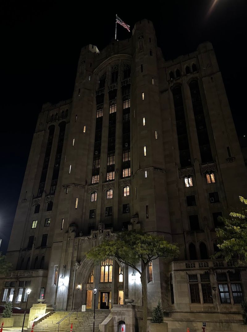 What the Architecture Tells You That the History Books Skip