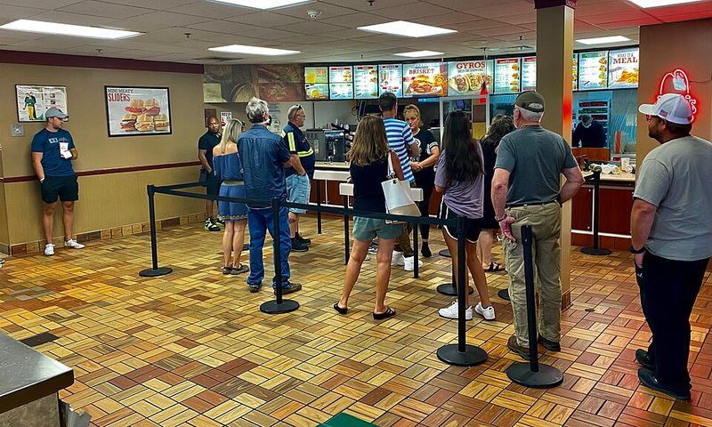 Restaurants with Long Lines All Day