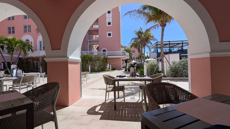 Dining Options from Casual Bites to Upscale Seafood