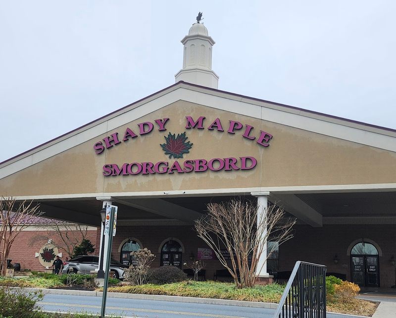 The Crowd and the Wait That Is Worth It