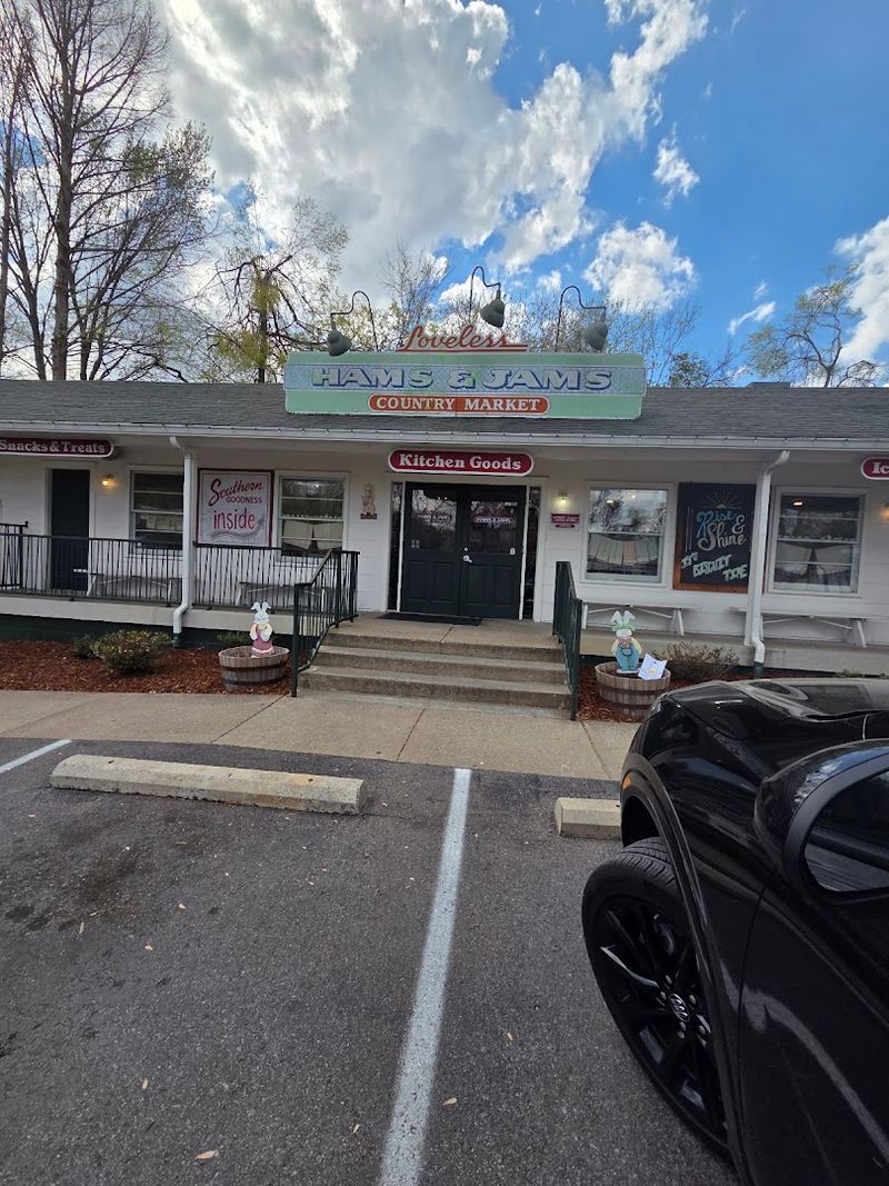 Loveless Cafe (Nashville outskirts) — Scenic Southern Tradition