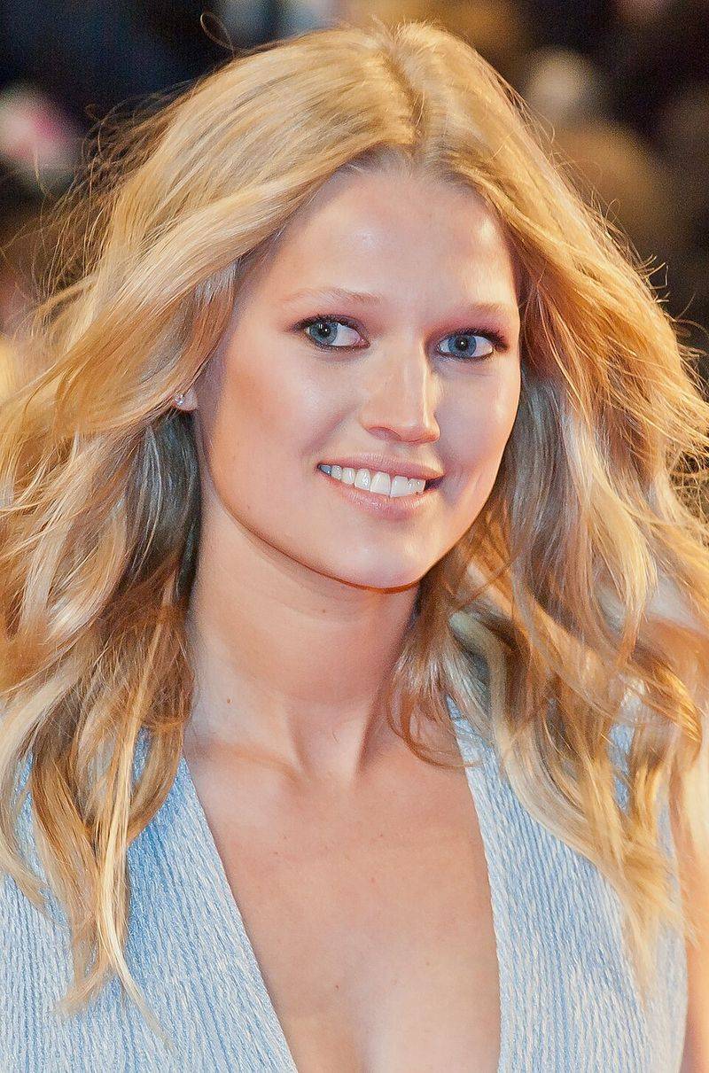 Toni Garrn – 2013 to 2014