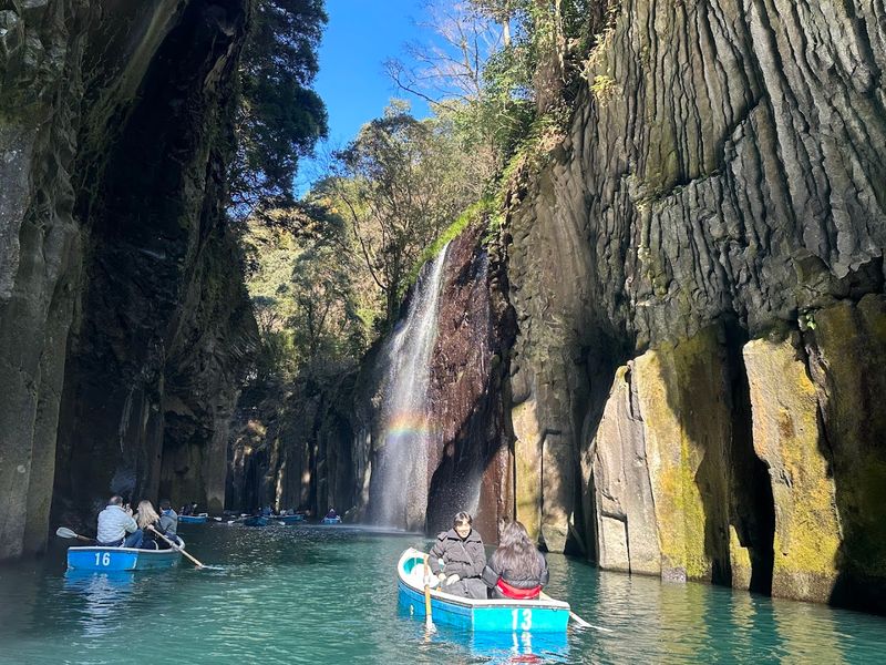Row Through Takachiho Gorge