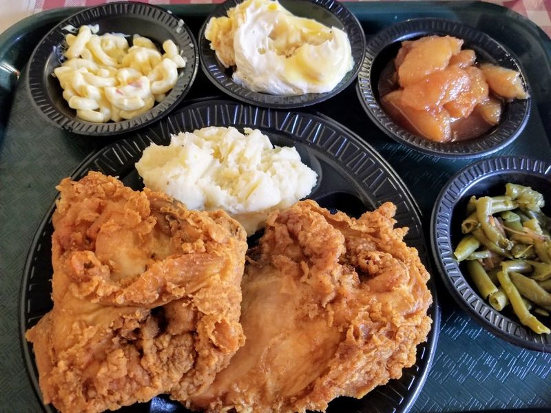 Miss Lillian's Smokehouse - Pigeon Forge