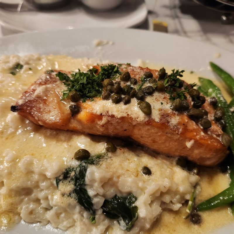 A Walleye Plate With Michigan Appeal