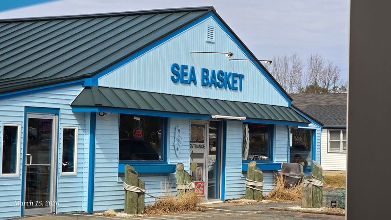 The Sea Basket — Wiscasset