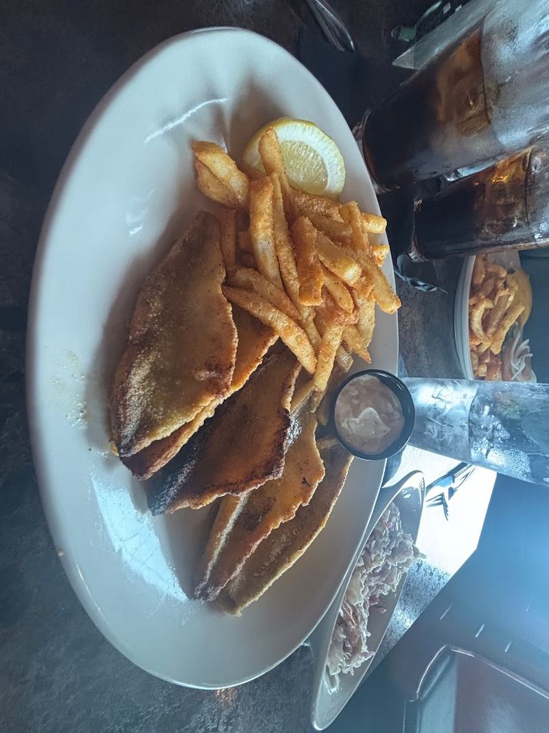 Garlic Bread, Coleslaw, and the Sides Worth Ordering