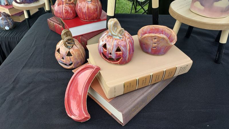 Handmade and Handcrafted: What Sets This Market Apart