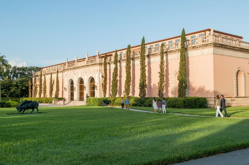 The Architecture of the Main Building: A Palace in Florida