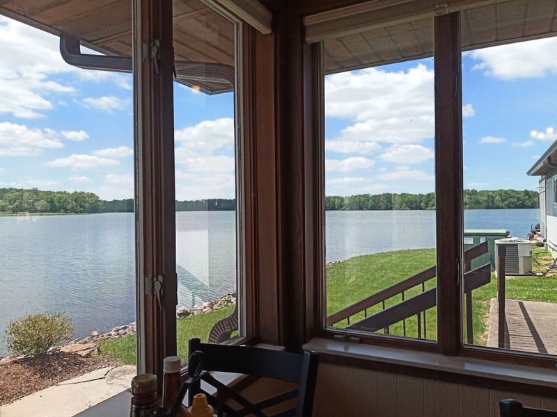 Stoll's Lakeview Restaurant — Loogootee