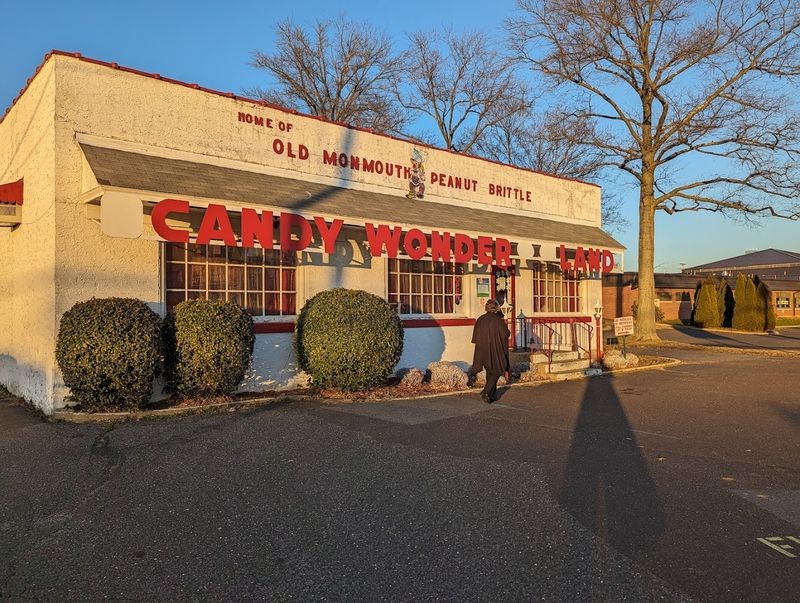 What the Hours and Parking Situation Actually Look Like