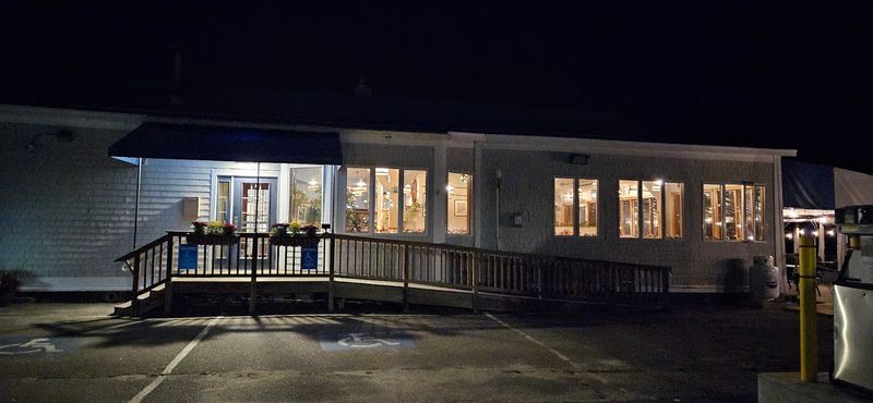 Kennebec Tavern & Marina — Bath