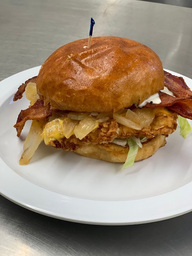 The Chicken Sandwich That Holds Its Own