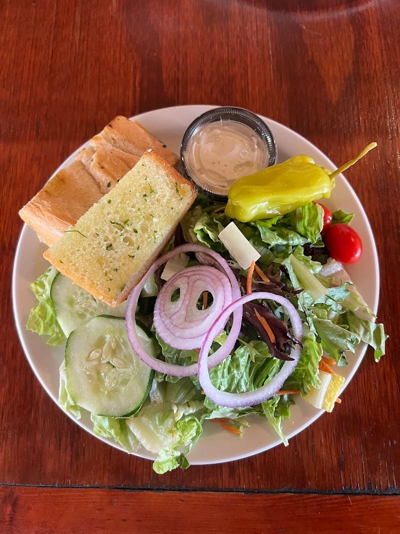 Bottomless Salad and Sides That Complete the Meal