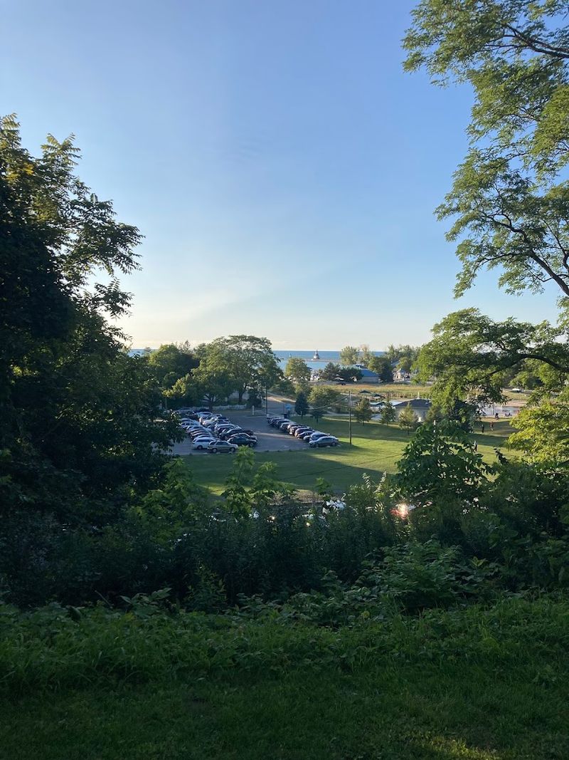 Saturday Mornings at the Farmers Market on the Bluff