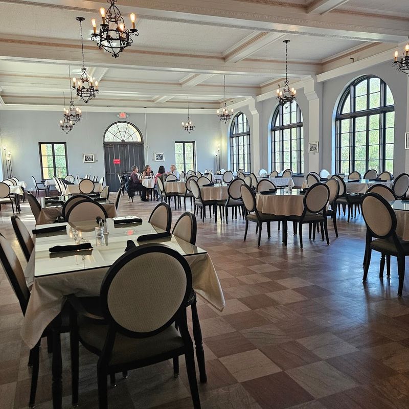 The Edward Ball Dining Room Experience