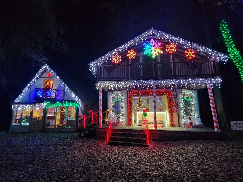 Christmas Lights Spectacular Worth the Drive