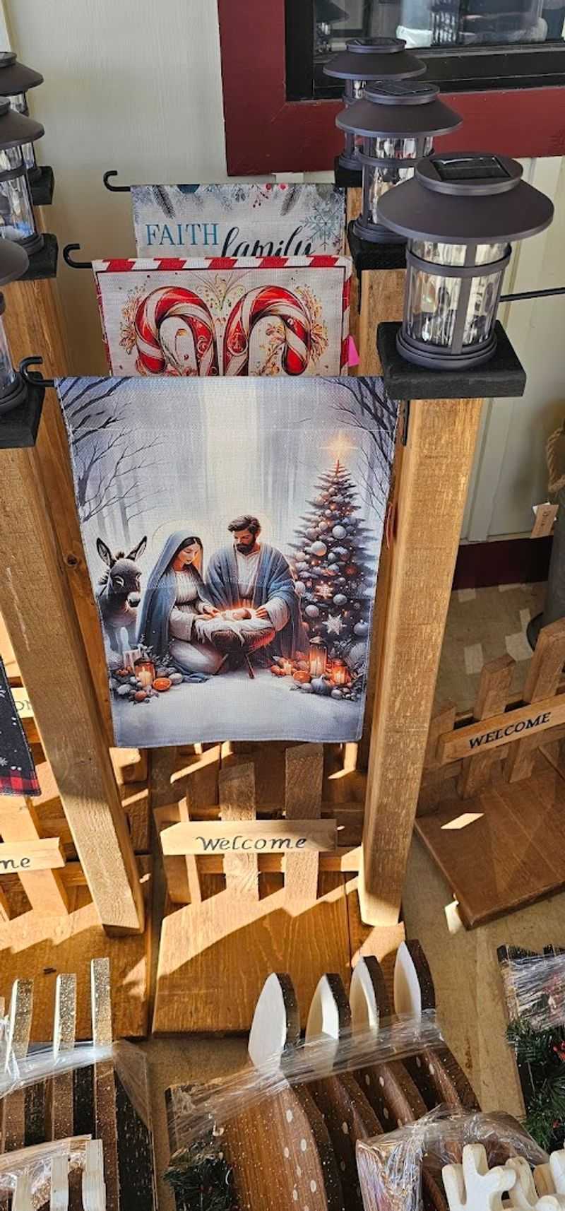 Home Decor, Seasonal Displays, and the Holiday Spirit