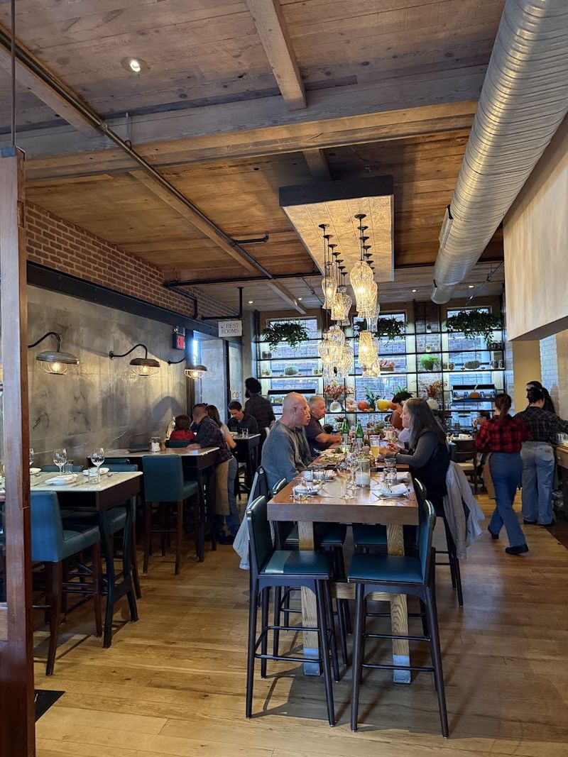 The Atmosphere That Keeps People Coming Back