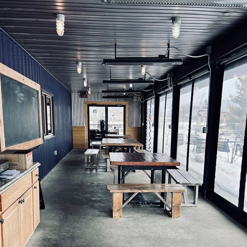 Indoor and Outdoor Seating That Works in Every Season