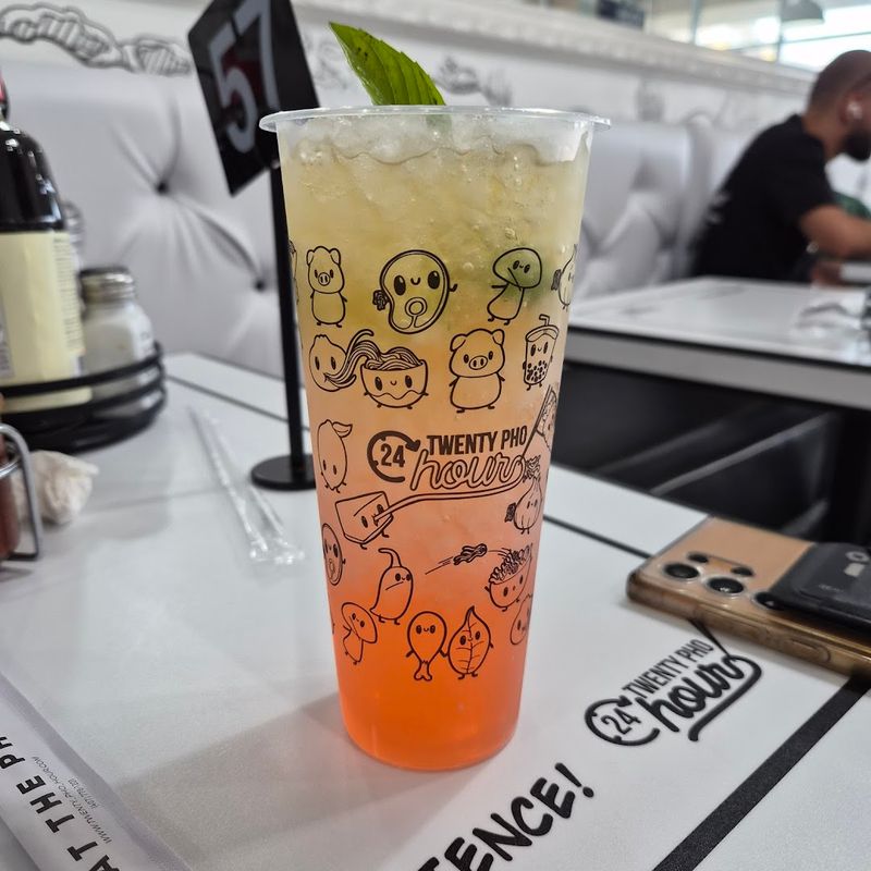 Drinks and Refreshers That Complement the Heat