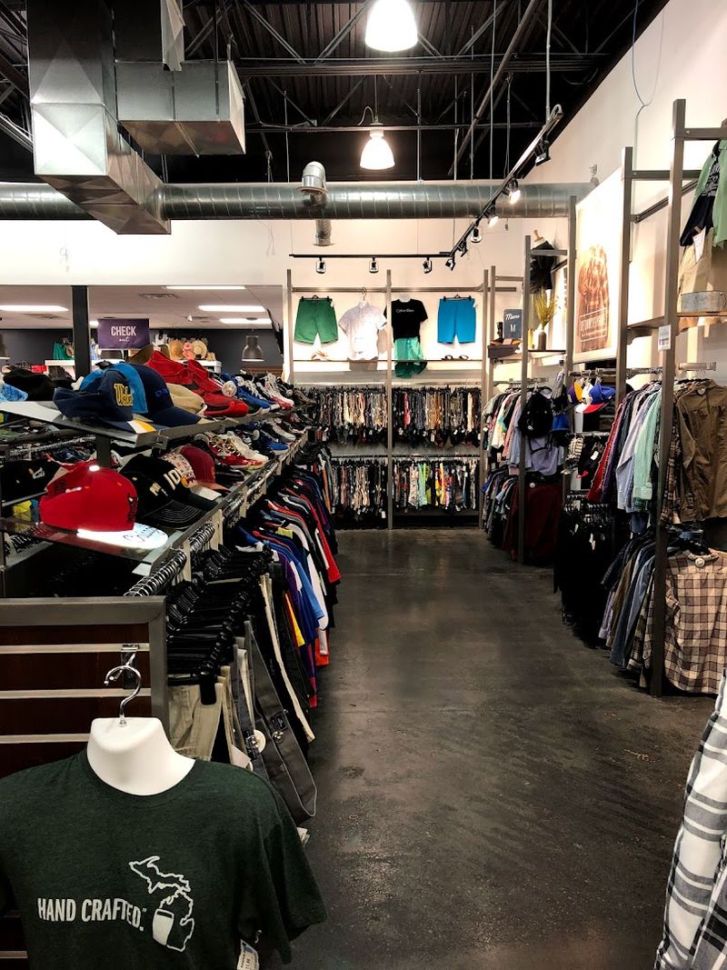 Selling Your Clothes Here and What to Expect