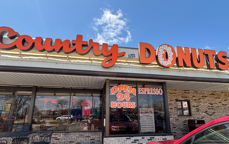 Country Donuts — Crystal Lake