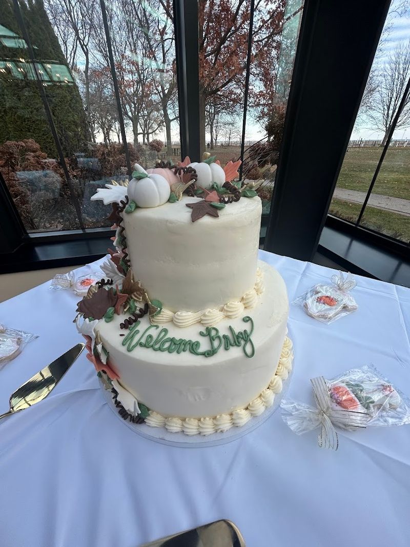 Custom Cakes That Become the Star of Every Party