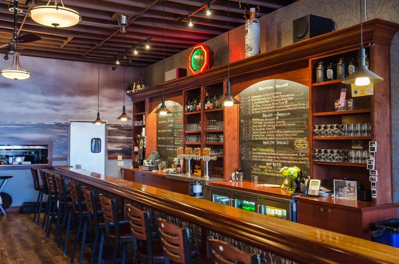 The Atmosphere Inside: Rustic Charm With a Local Heartbeat